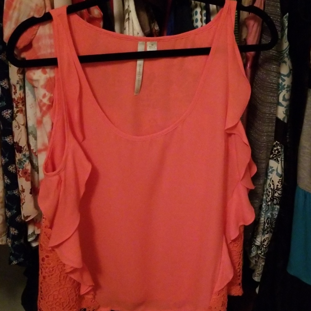 Lauren conrad sleevless blose